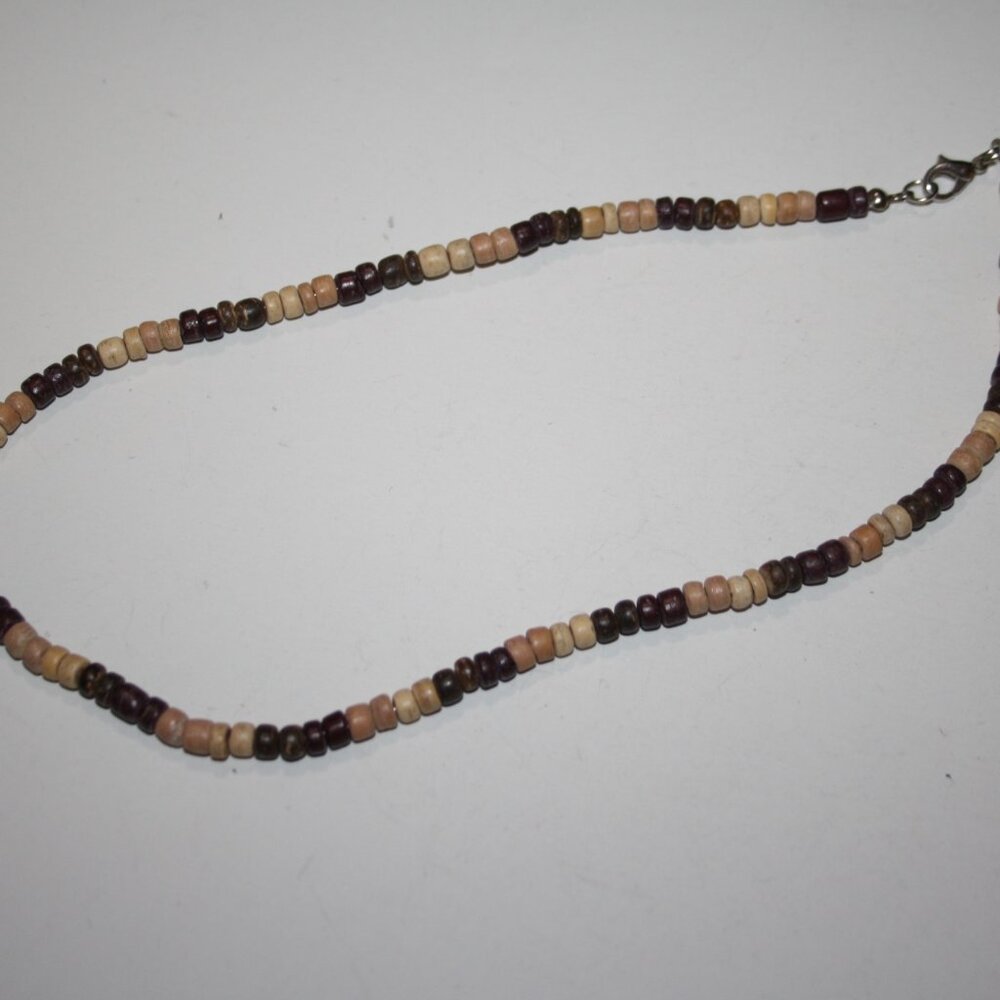 🌴 Beachy Brown & Tan Wooden Beaded Necklace · 17”